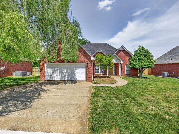 2626 Westhaven Dr , Murfreesboro, TN 37128