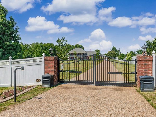 1916 S Mount Juliet Rd, Mount Juliet, TN 37122