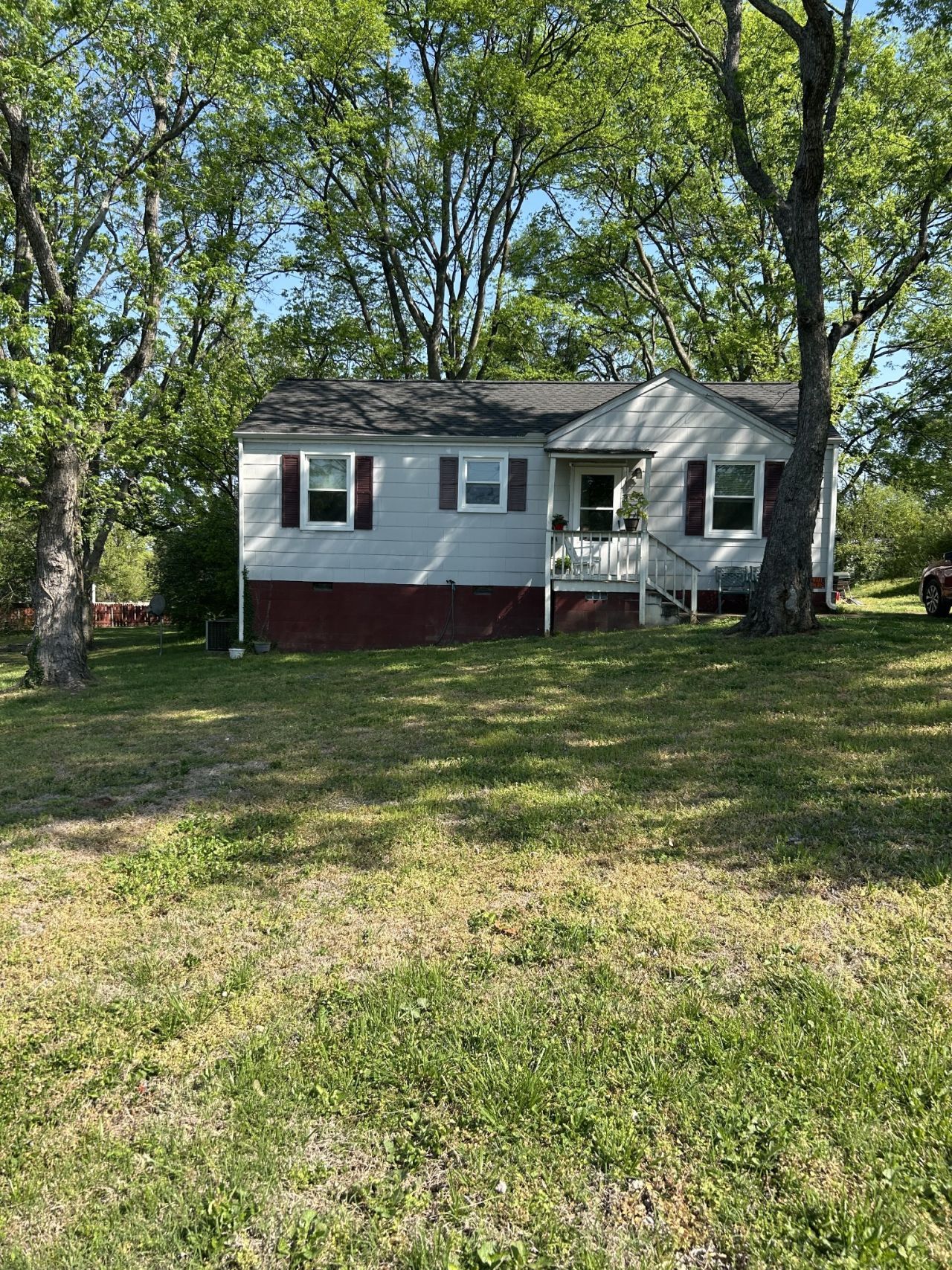 1926 Dahlia Dr, Nashville, TN 37210 Main Photo