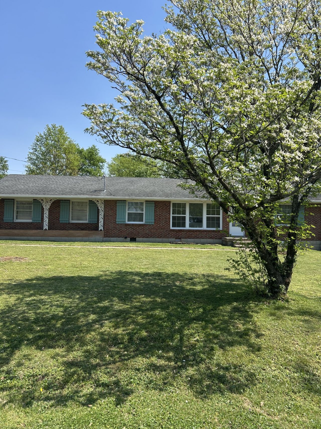 2625 Western Hills Dr, Nashville, TN 37214 Main Photo