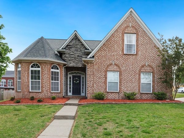 1085 Nealcrest Cir, Spring Hill, TN 37174