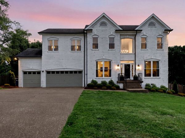 703 Park Dr , Goodlettsville, TN 37072