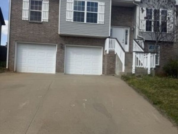 613 Snowshoe Ln, Clarksville, TN 37040