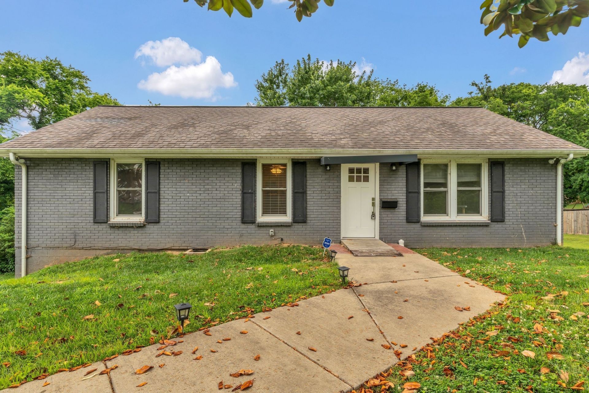 105 Donmond Dr, Hendersonville, TN 37075 Main Photo