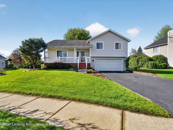 325 Coventry Lane, Mason, MI 48854