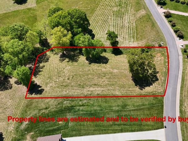 2414 Starboard Crest Rd, Morristown, TN 37814