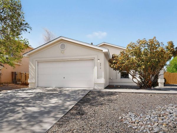 8310 Rancho Paraiso NW, Albuquerque, NM 87114