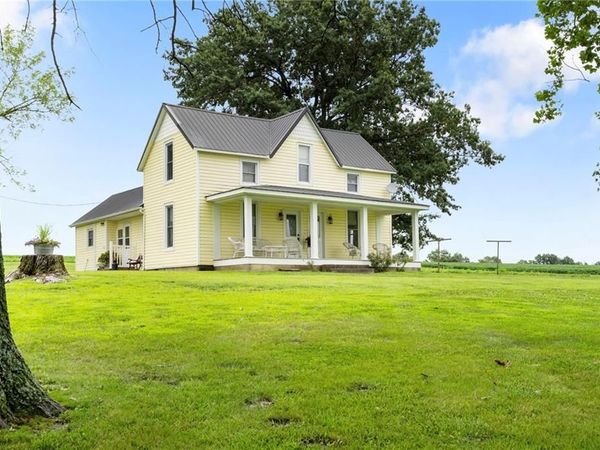 12189 119 Road, Sweet Springs, MO 65351