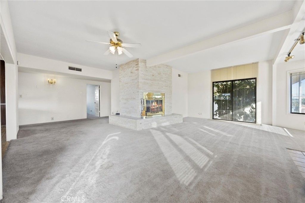 240 S Real, Bakersfield, CA 93309 Main Photo