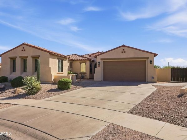 1829 W ALOE VERA Drive, Phoenix, AZ 85085