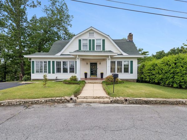 3310 Alta Vista Drive, Chattanooga, TN 37411