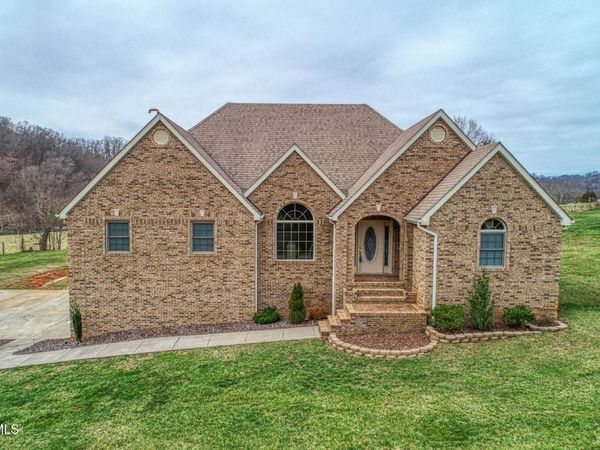 166 Clarksdale Circle, Rogersville, TN 37857