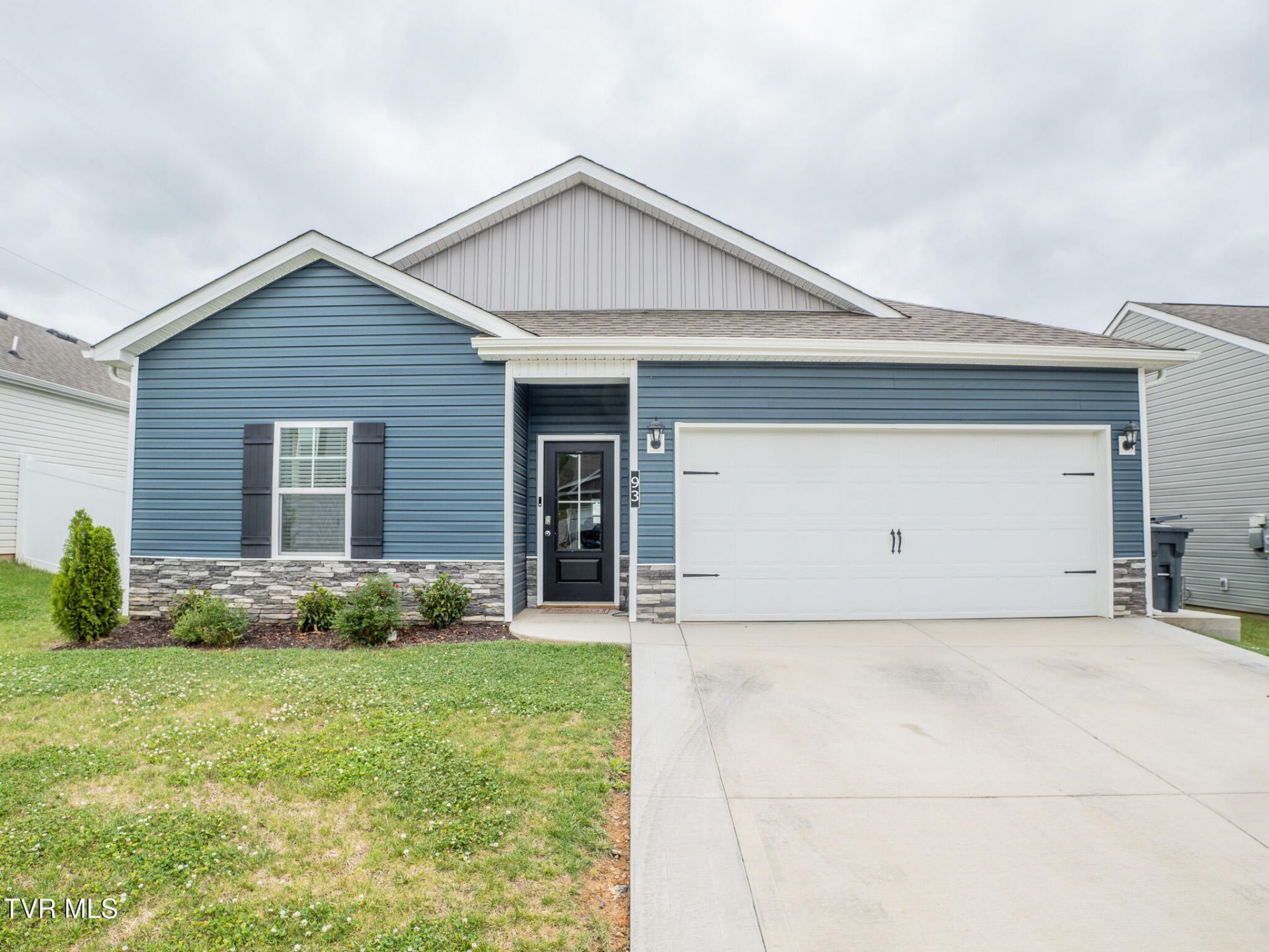 93 Thistle Drive, Bluff City, TN 37618 Main Photo