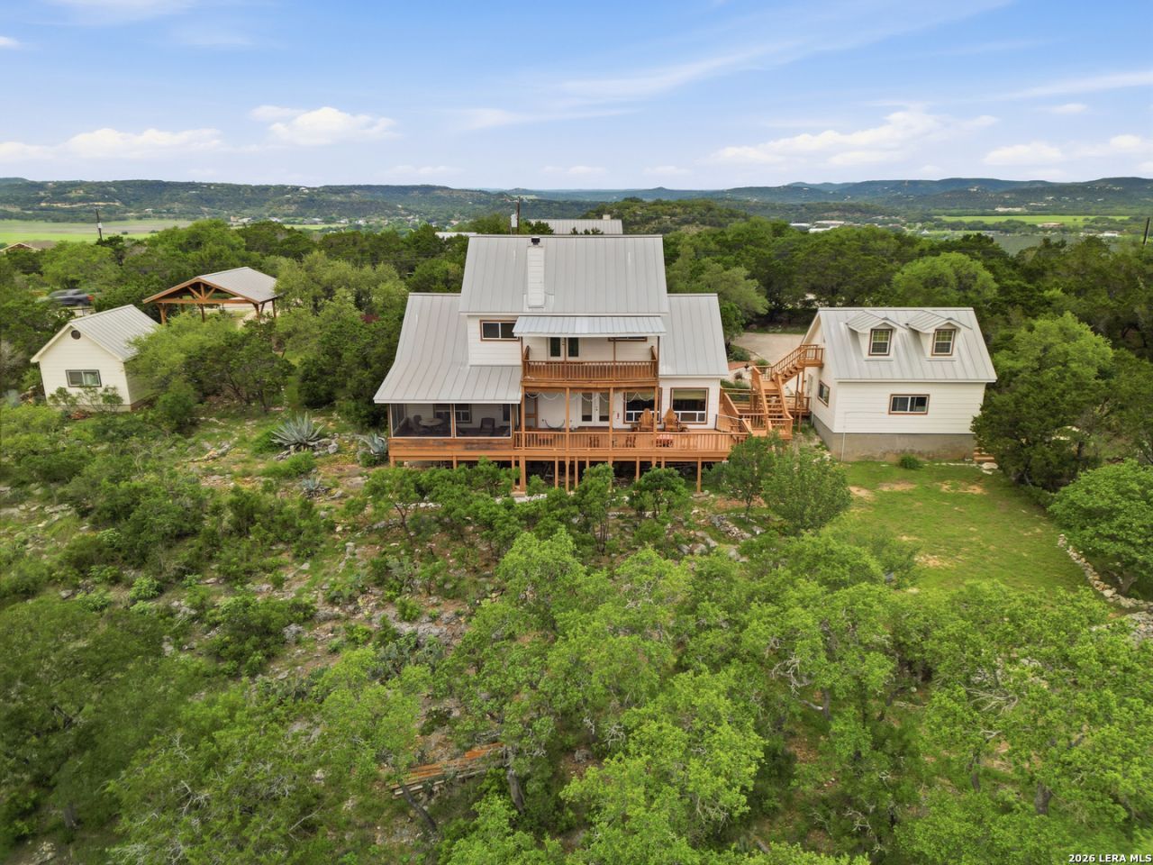2522 Summit Dr, New Braunfels, TX 78132 Main Photo
