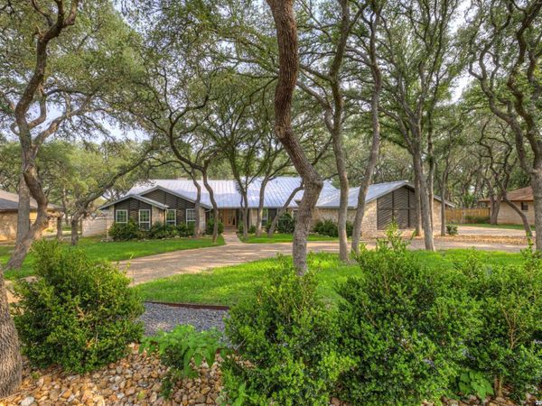 8738 GARDEN RIDGE DR, San Antonio, TX 78266