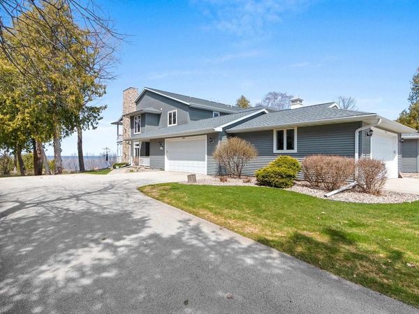 5323 SUNSET BLUFF DRIVE, Unit A, Green Bay, WI 54311
