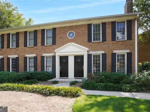 1101 Collier Road NW, Unit D6, Atlanta, GA 30318