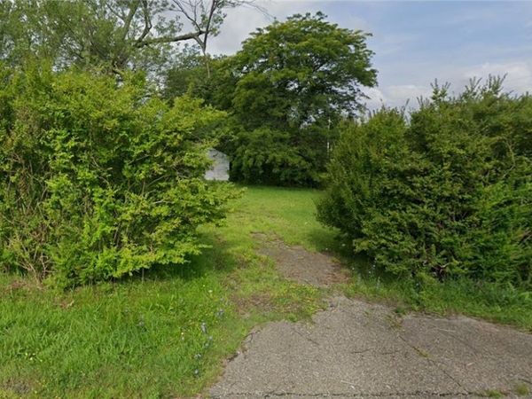554 & 610 S Chillicothe Road, Aurora, OH 44202