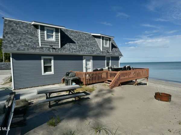 9881 W Locust Point Road, Oak Harbor, OH 43449