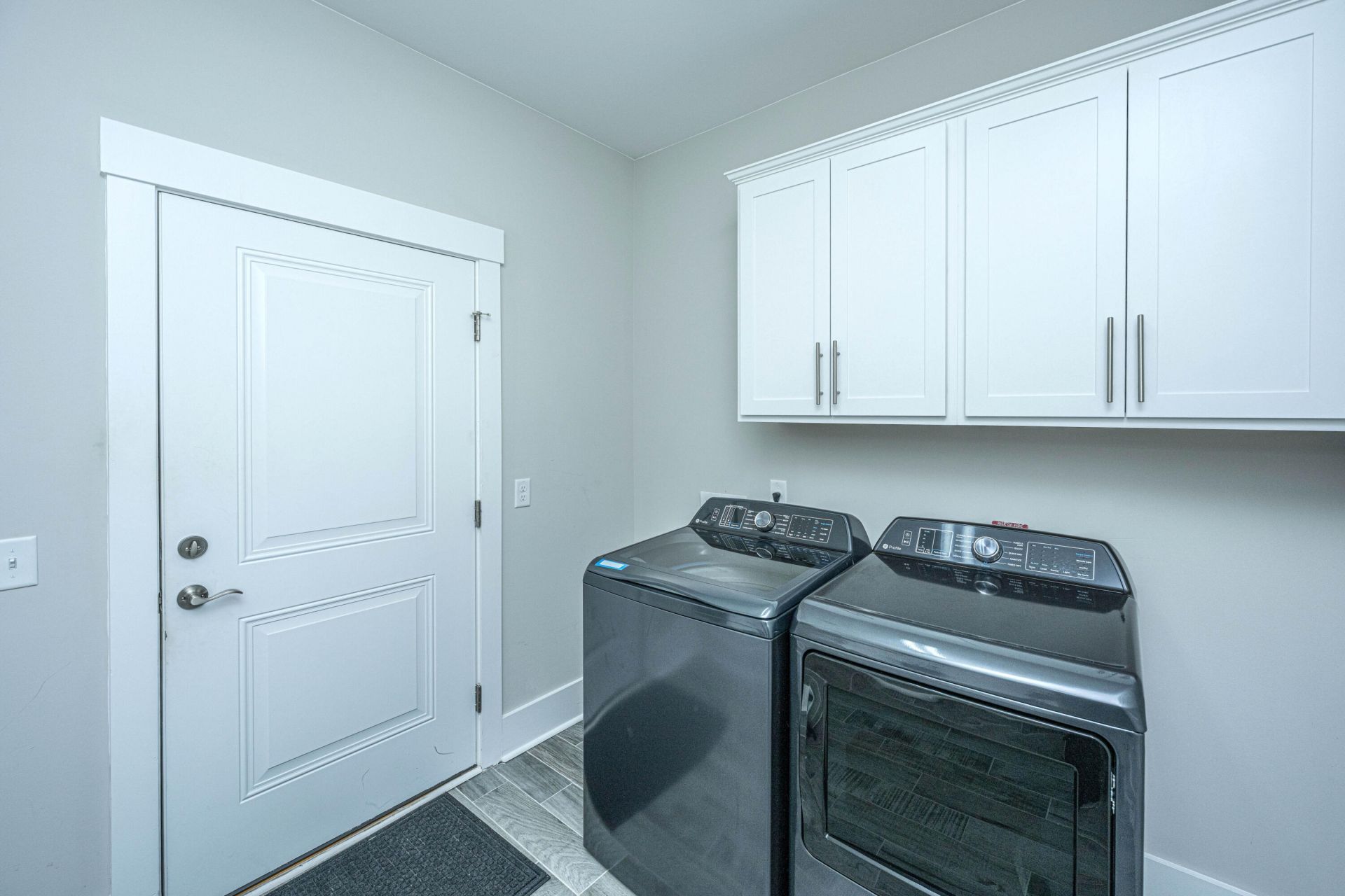 410 Elm Cove Way Photo 32