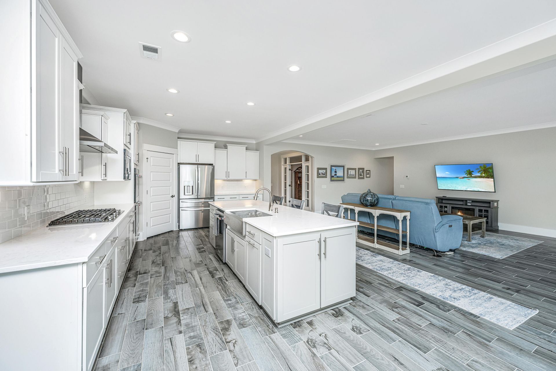 410 Elm Cove Way Photo 9