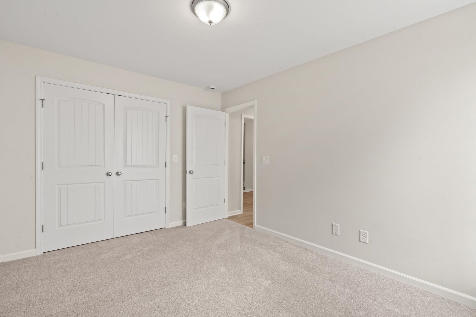 908 Woodside Dr. Photo 10