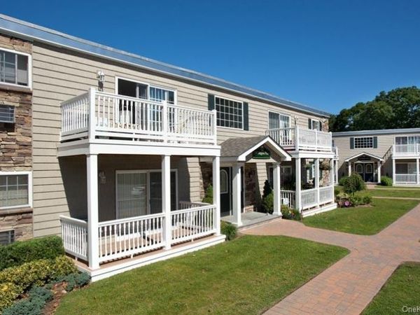 110 Magaw Place , Unit C05, West Babylon, NY 11704