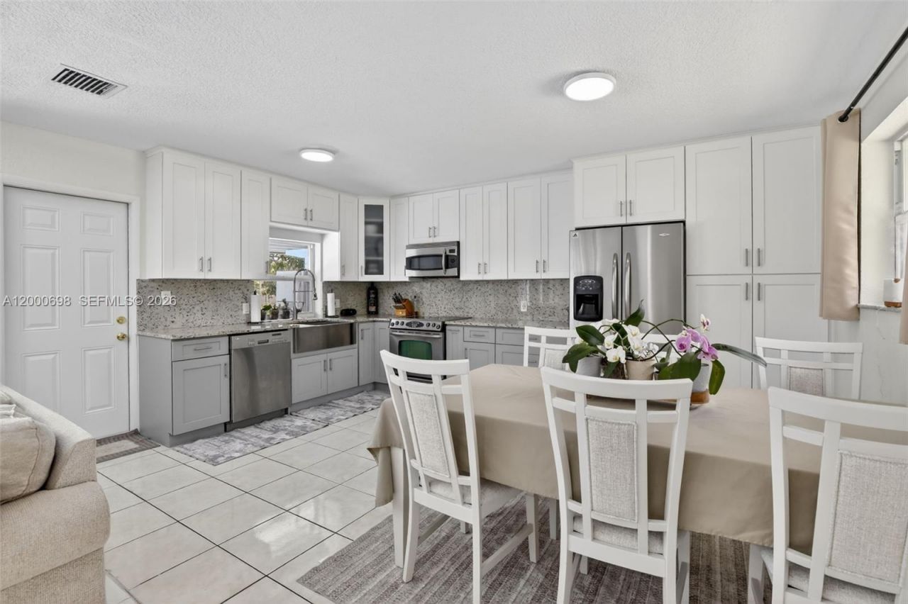 292 SW 52nd Ave, Plantation, FL 33317 Photo