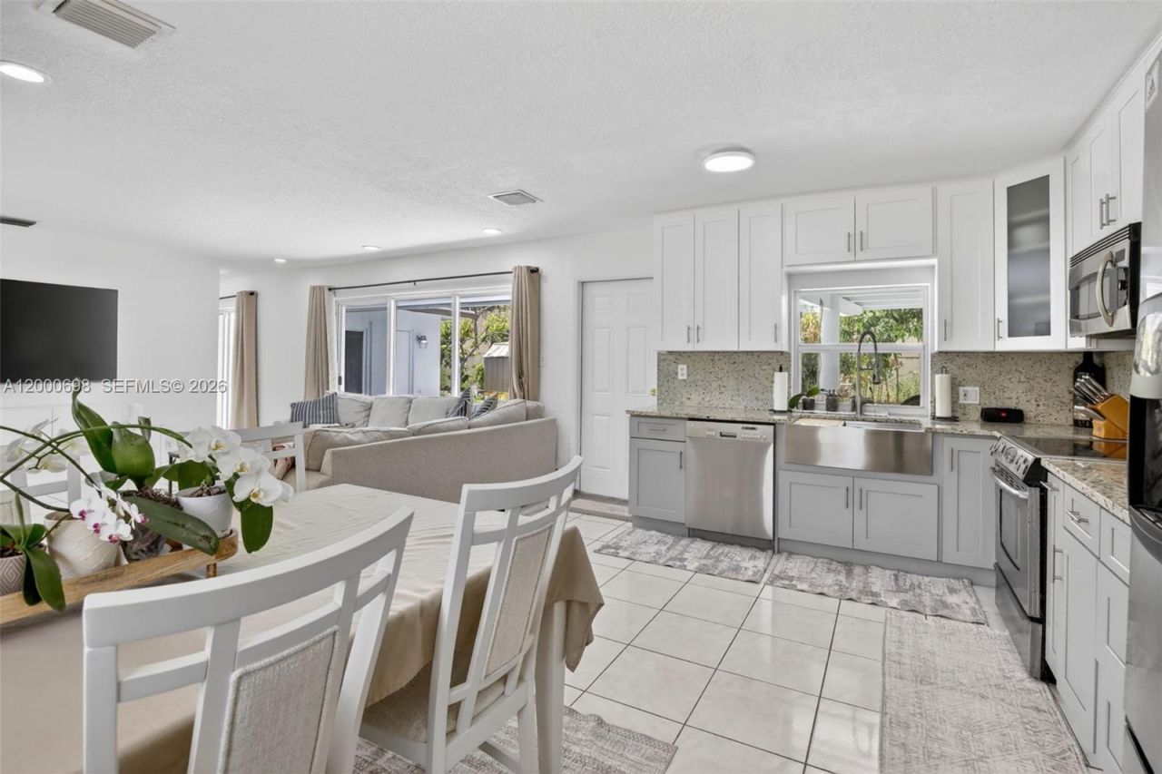 292 SW 52nd Ave, Plantation, FL 33317 Photo