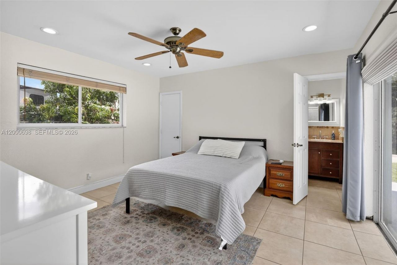 292 SW 52nd Ave, Plantation, FL 33317 Photo