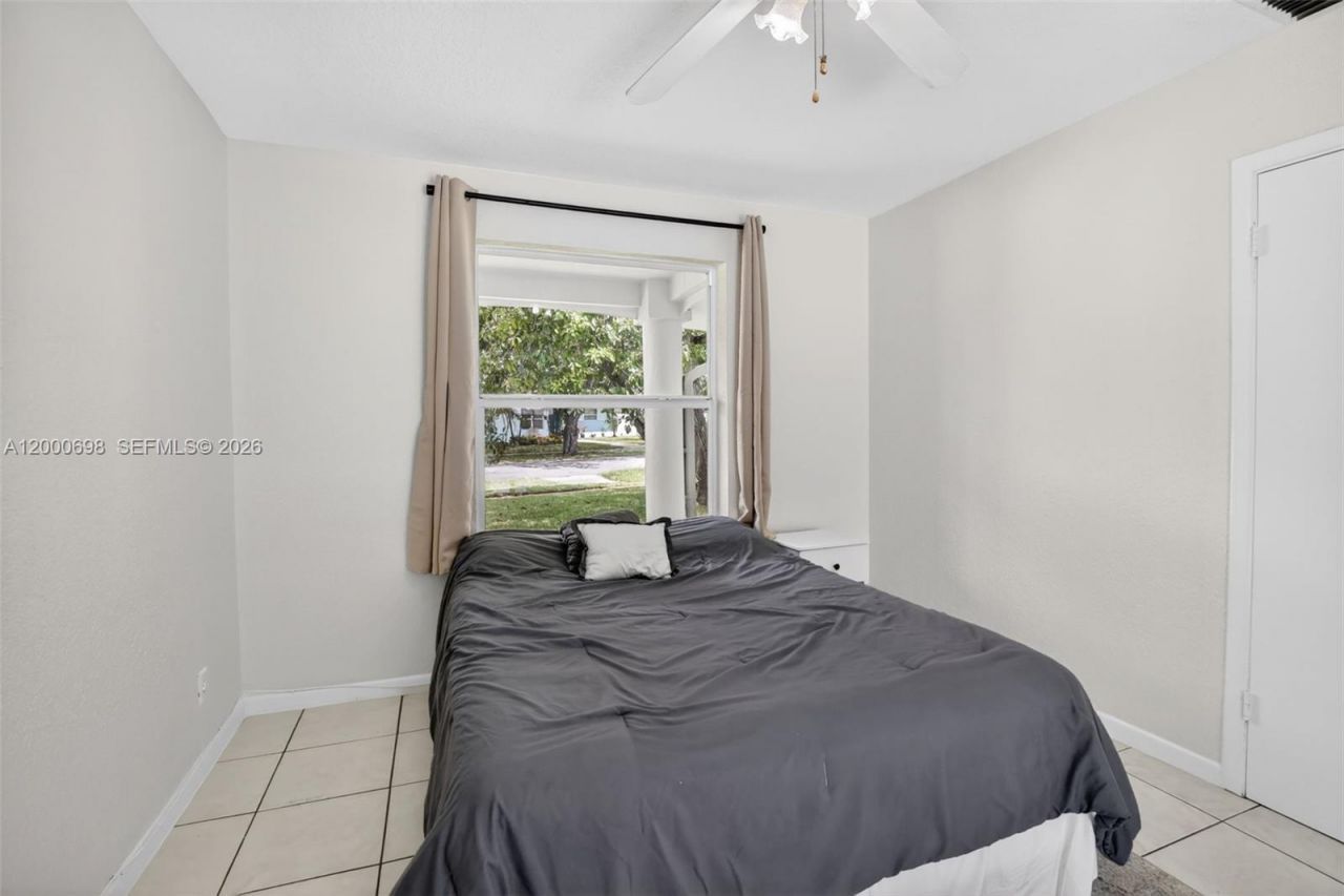 292 SW 52nd Ave, Plantation, FL 33317 Photo