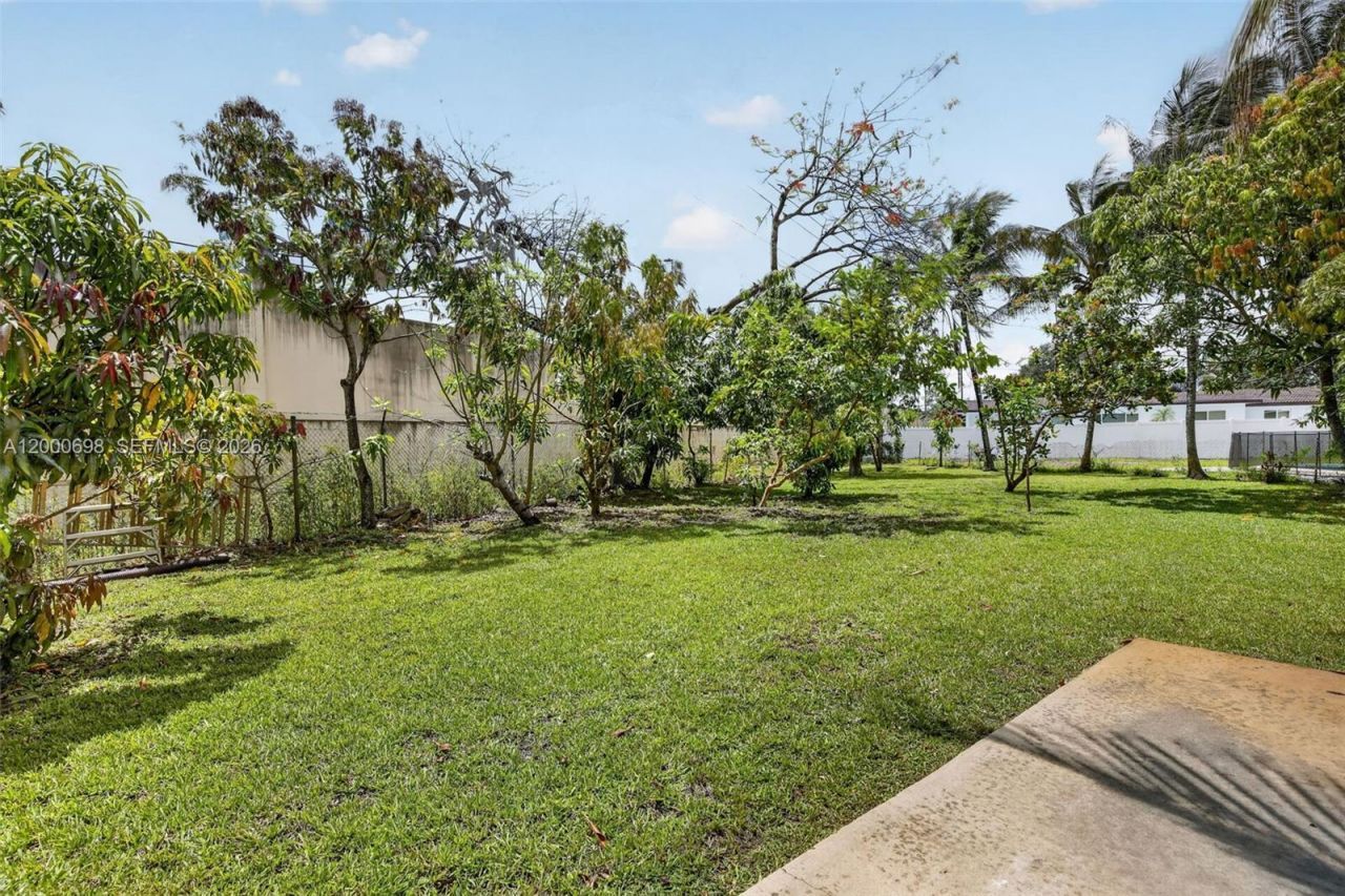 292 SW 52nd Ave, Plantation, FL 33317 Photo