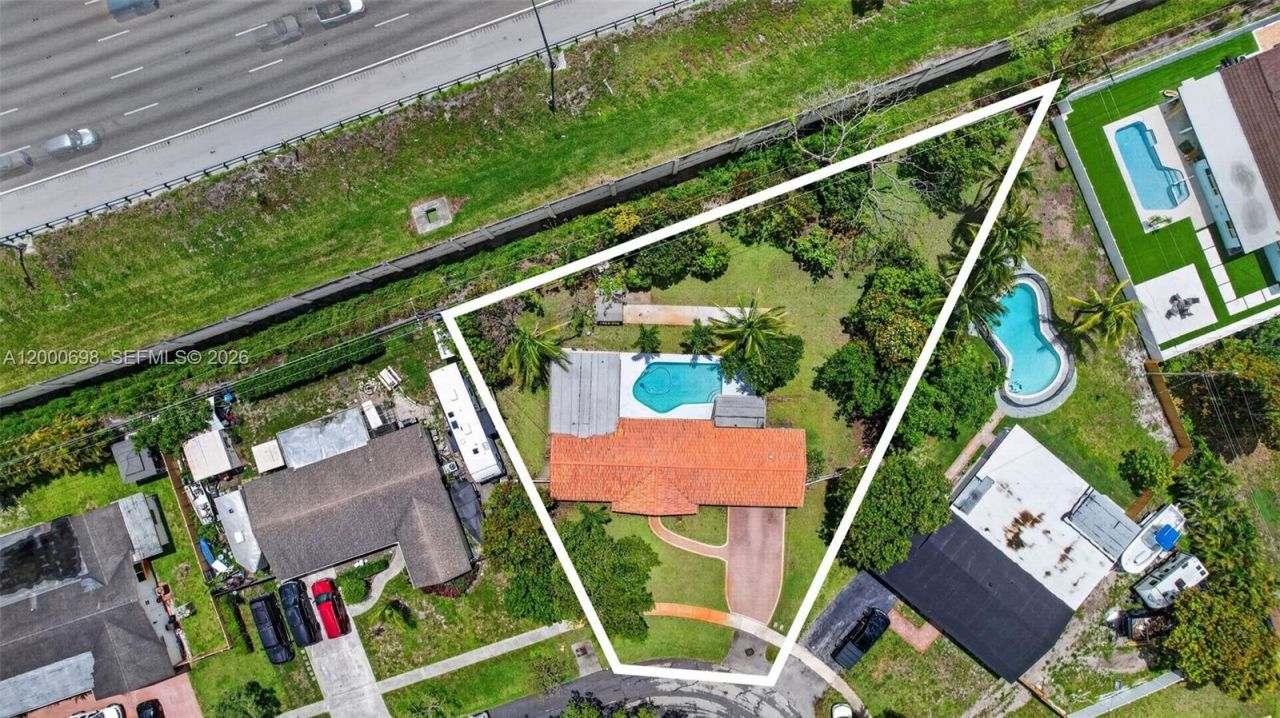 292 SW 52nd Ave, Plantation, FL 33317 Photo