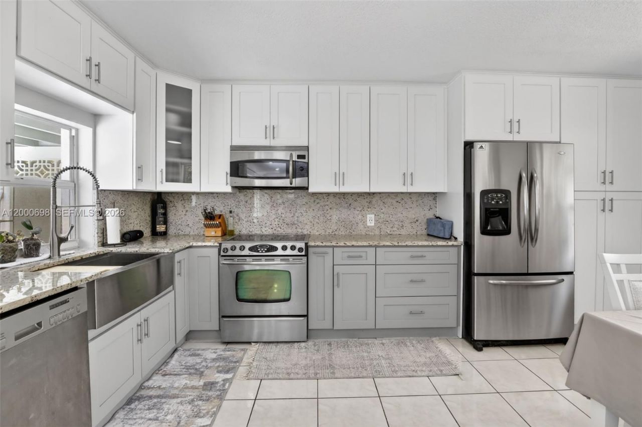 292 SW 52nd Ave, Plantation, FL 33317 Photo