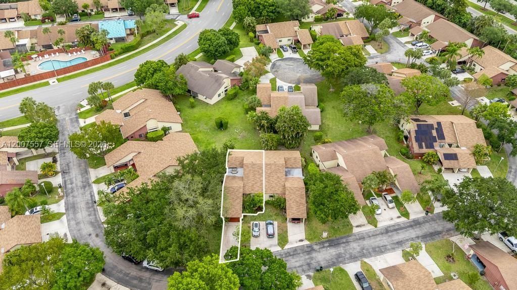 1815 Tamarind Ln, Coconut Creek, FL 33063 Photo