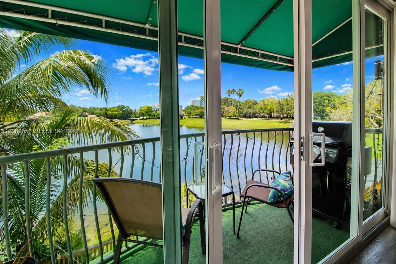 1441 NW 126th Way, Sunrise, FL 33323 Photo