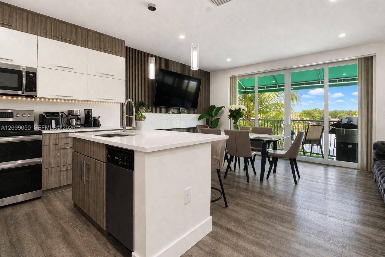 1441 NW 126th Way, Sunrise, FL 33323 Photo