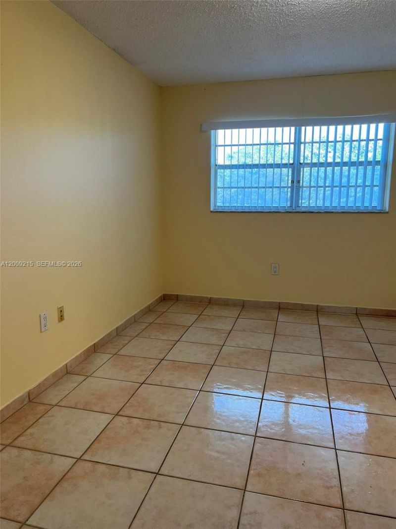 1770 NE 191st St , Unit 303-1, Miami, FL 33179 Photo