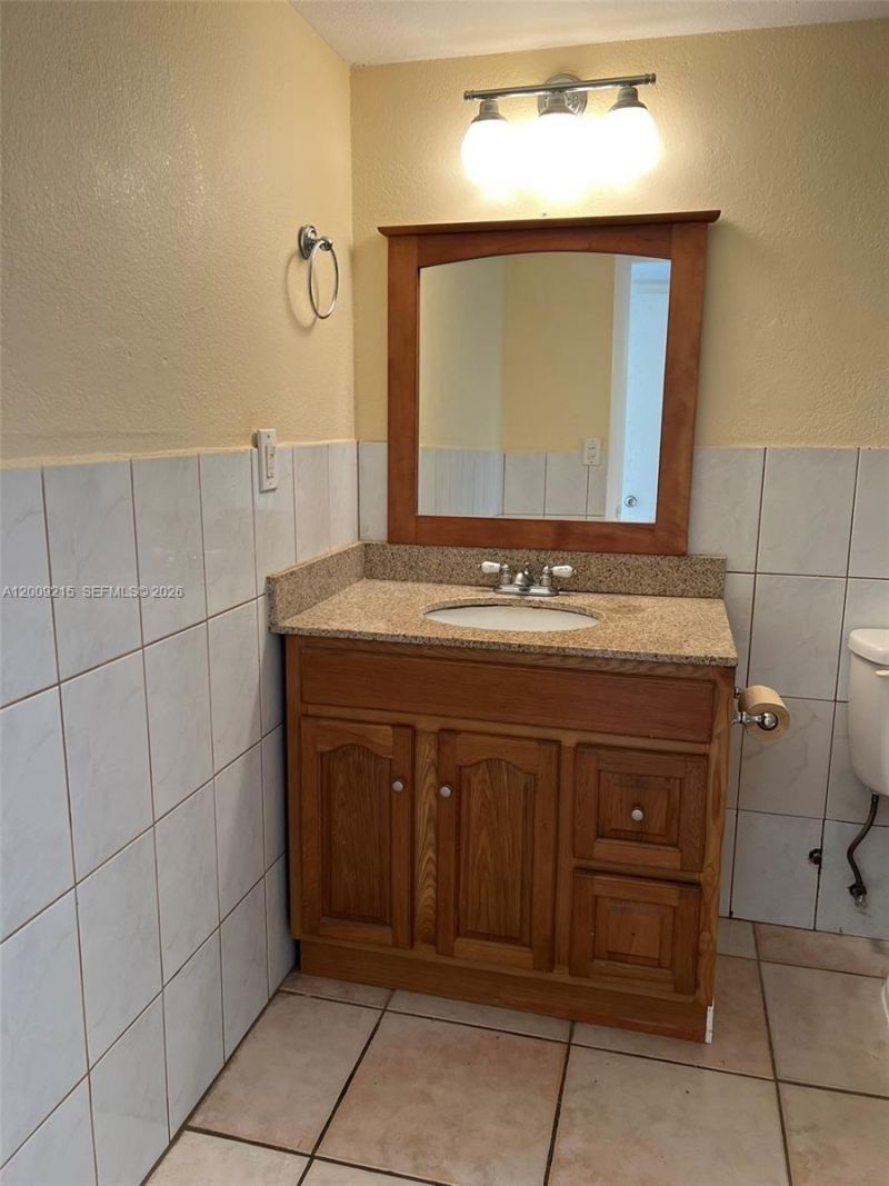 1770 NE 191st St , Unit 303-1, Miami, FL 33179 Photo