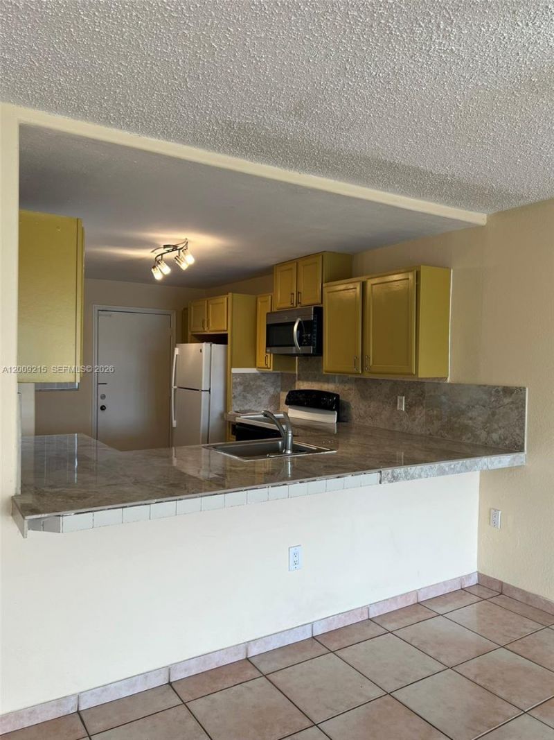 1770 NE 191st St , Unit 303-1, Miami, FL 33179 Photo