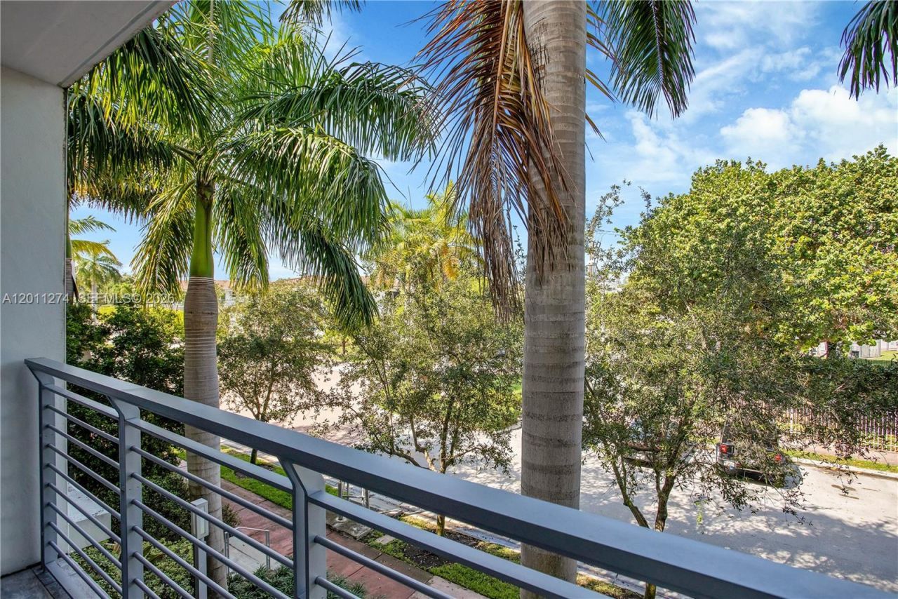 87 N Shore Dr , Miami Beach, FL 33141 Photo