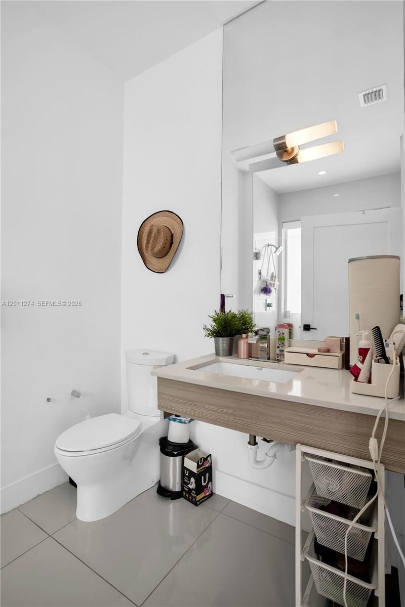 87 N Shore Dr , Miami Beach, FL 33141 Photo