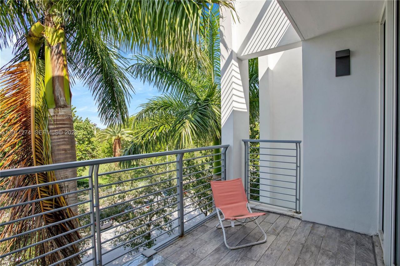 87 N Shore Dr , Miami Beach, FL 33141 Photo