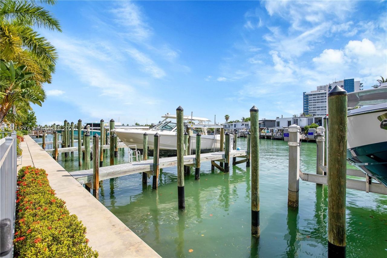 87 N Shore Dr , Miami Beach, FL 33141 Photo