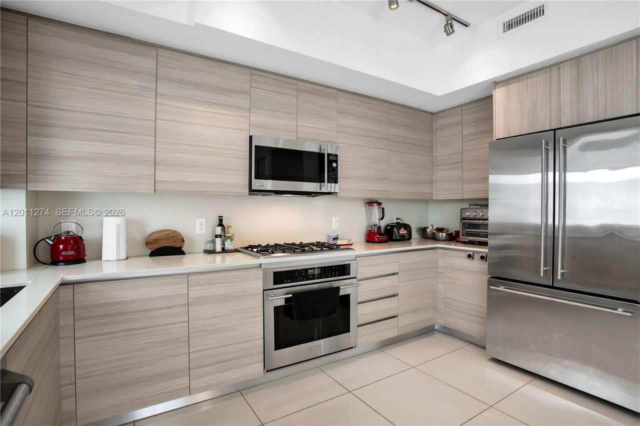 87 N Shore Dr , Miami Beach, FL 33141 Photo