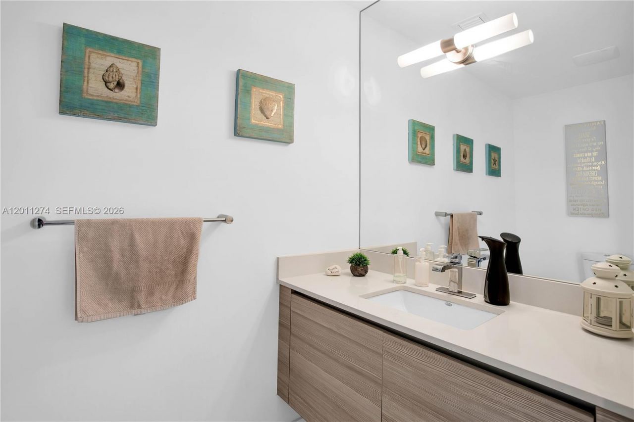 87 N Shore Dr , Miami Beach, FL 33141 Photo