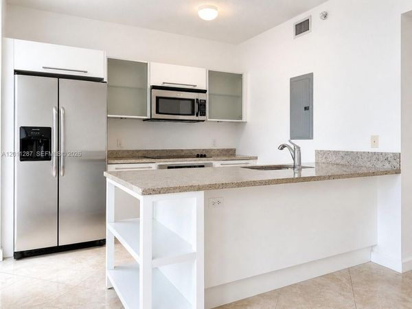 185 SW 7th St, Unit 3800, Miami, FL 33130