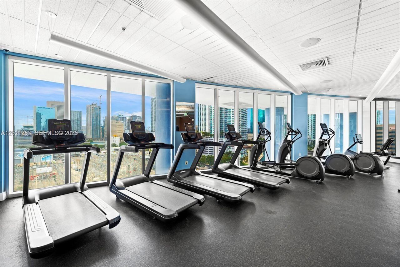185 SW 7th St , Unit 3800, Miami, FL 33130 Photo