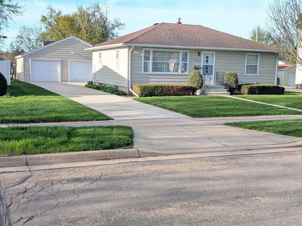 2008 2nd Avenue SE, Austin, MN 55912