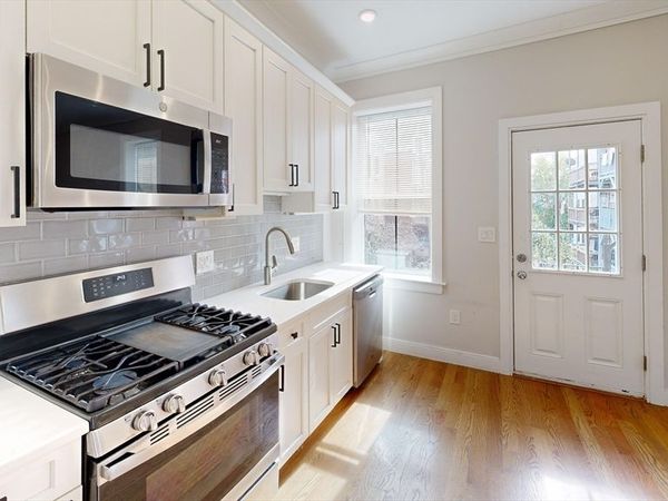 191 Porter St., Unit 4, Boston, MA 02128